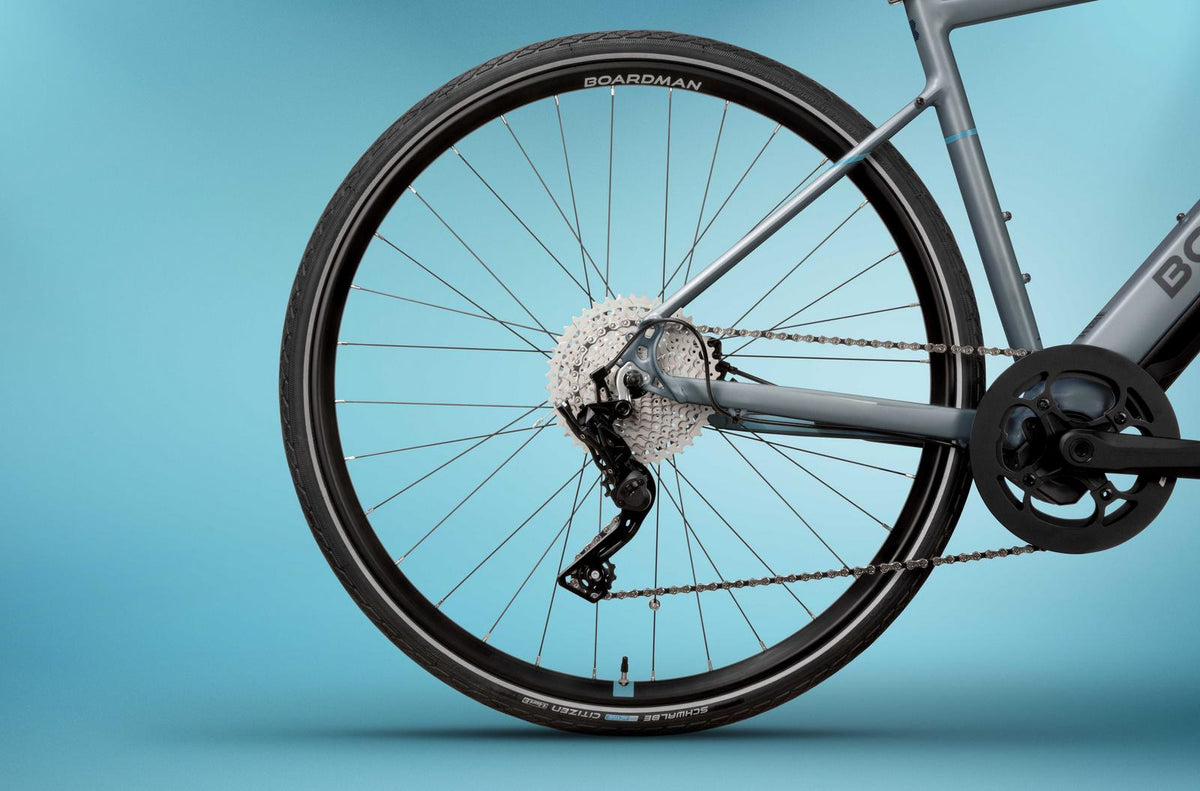 Boardman HYB 8.9E Electric Hybrid Bike - Fazua, 16kg